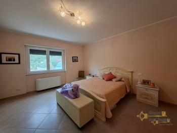 Fabulous villa in perfect conditions with panoramic terrace, lake view and garden. Pietraferrazzana Img50