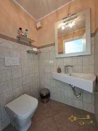 Fabulous villa in perfect conditions with panoramic terrace, lake view and garden. Pietraferrazzana Img30