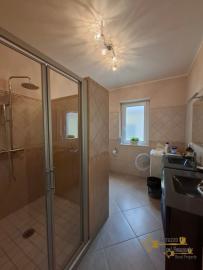 Fabulous villa in perfect conditions with panoramic terrace, lake view and garden. Pietraferrazzana Img46