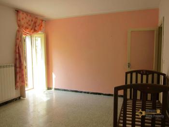 Habitable two bedrooms townhouse for sale in Casalanguida. Img11