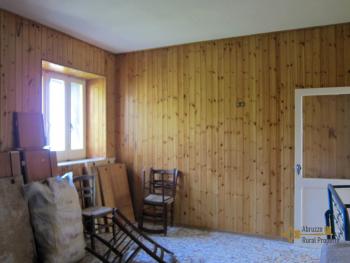 Habitable two bedrooms townhouse for sale in Casalanguida. Img9