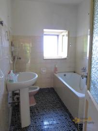 Habitable two bedrooms townhouse for sale in Casalanguida. Img17