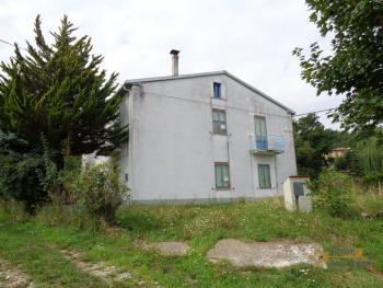 Rural property with garden for sale. Roccaspinalveti, Abruzzo. Img23