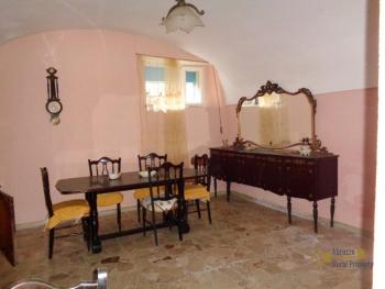 Habitable townhouse with garage and cellar for sale. Abruzzo. Img3